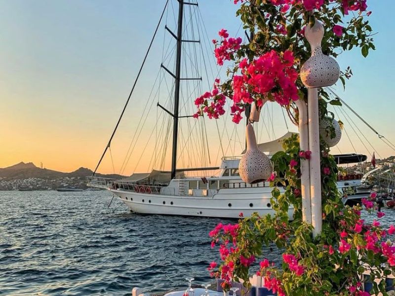 DENİZLİ ÇIKIŞLI GÜNÜBİRLİK MUĞLA - MARMARİS - DATÇA TURU